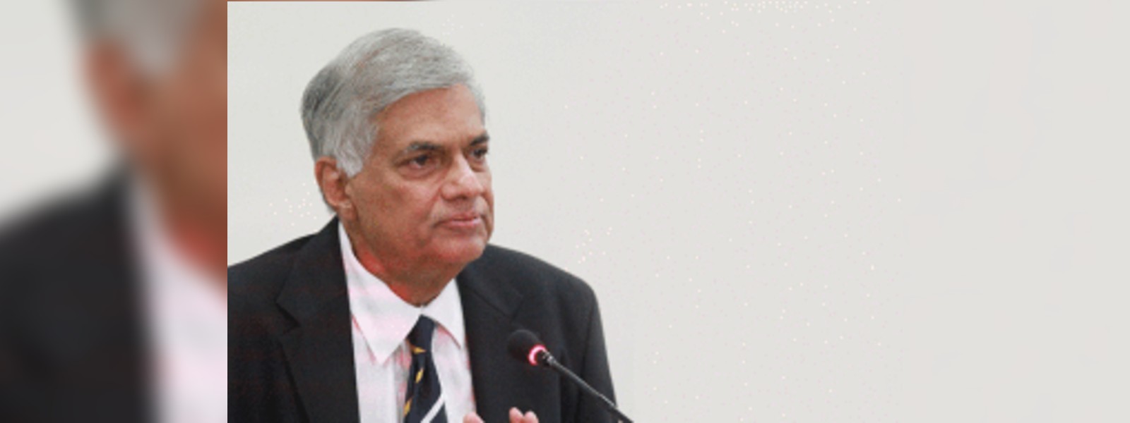 Ranil urges Gov. to reveal plan for debt servicing