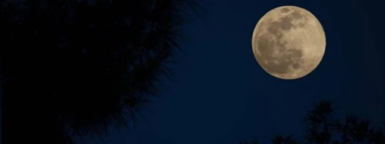 Penumbral Lunar Eclipse over Sri Lankan sky tonight