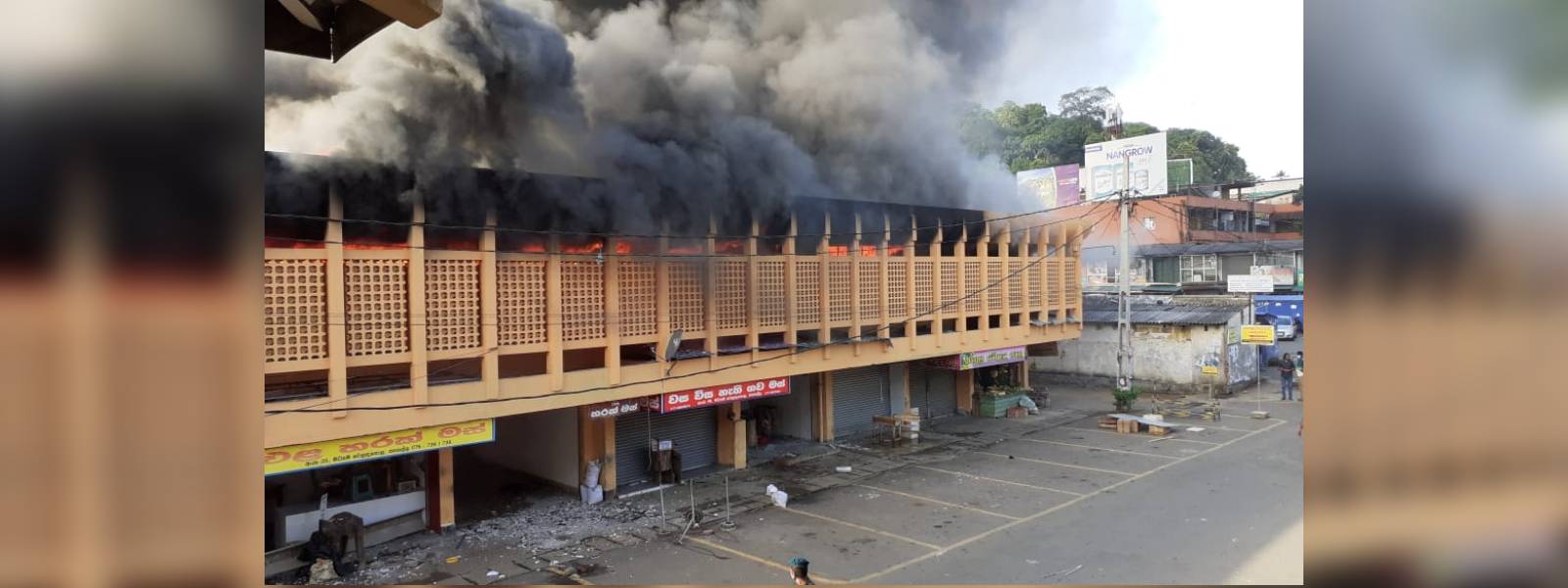 Fire erupts at Public Market building in Kegalle