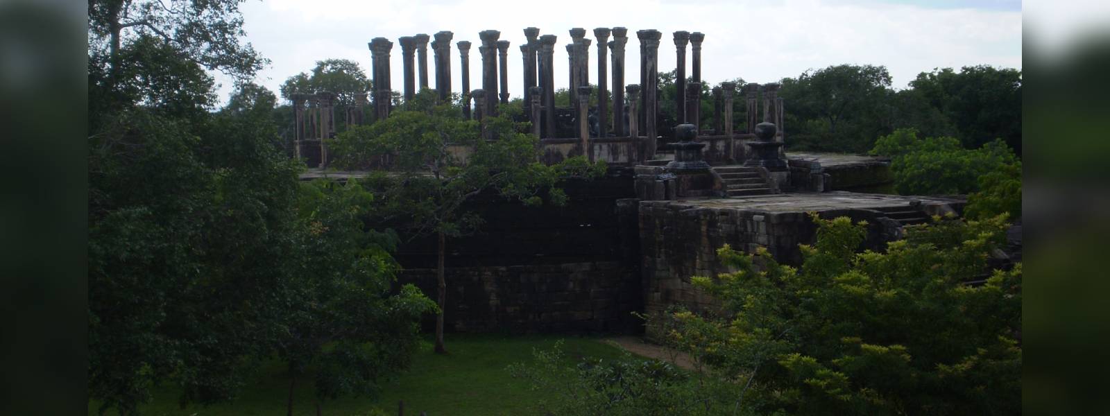 Ancient structure in Medirigiriya under threat