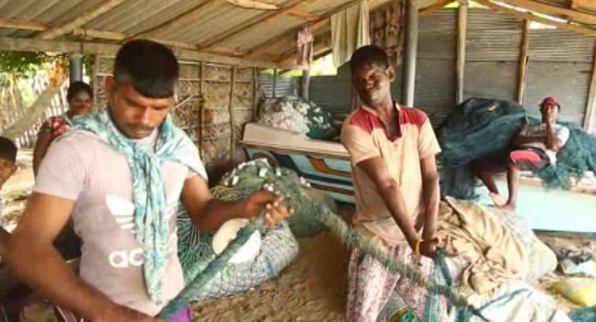 Villagers of Uchchimunai in Kalpitiya complain about difficulties in voting