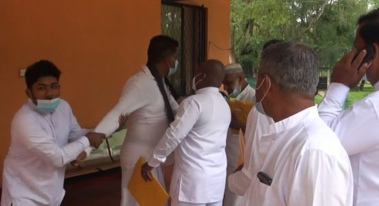 INAUGURAL SESSION OF MIHINTHALE PS ENDS IN MELEE