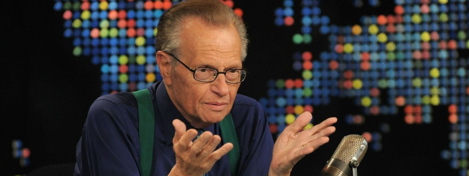 Larry King, legendary talk show host, dies at 87