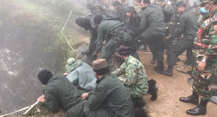 (VIDEO) Army braves gale winds & thick fog in search for Dinura