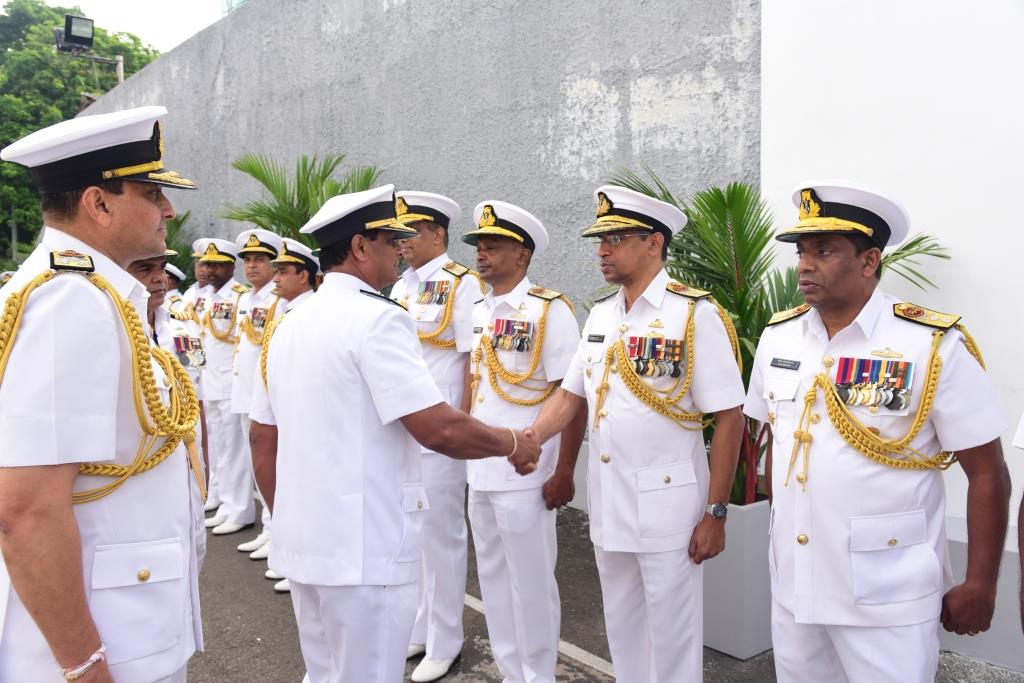 (PICTURES) Navy bids farewell to Rear Admiral Sumith Weerasinghe