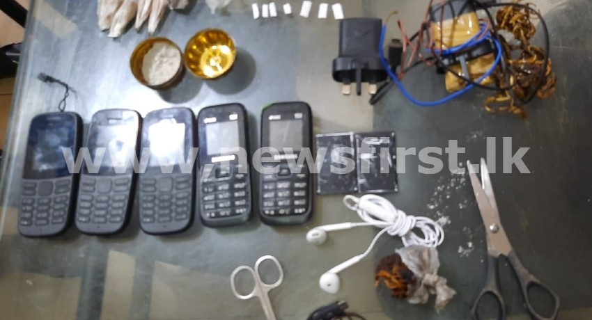 05 mobile phones discovered from Colombo Remand Prison