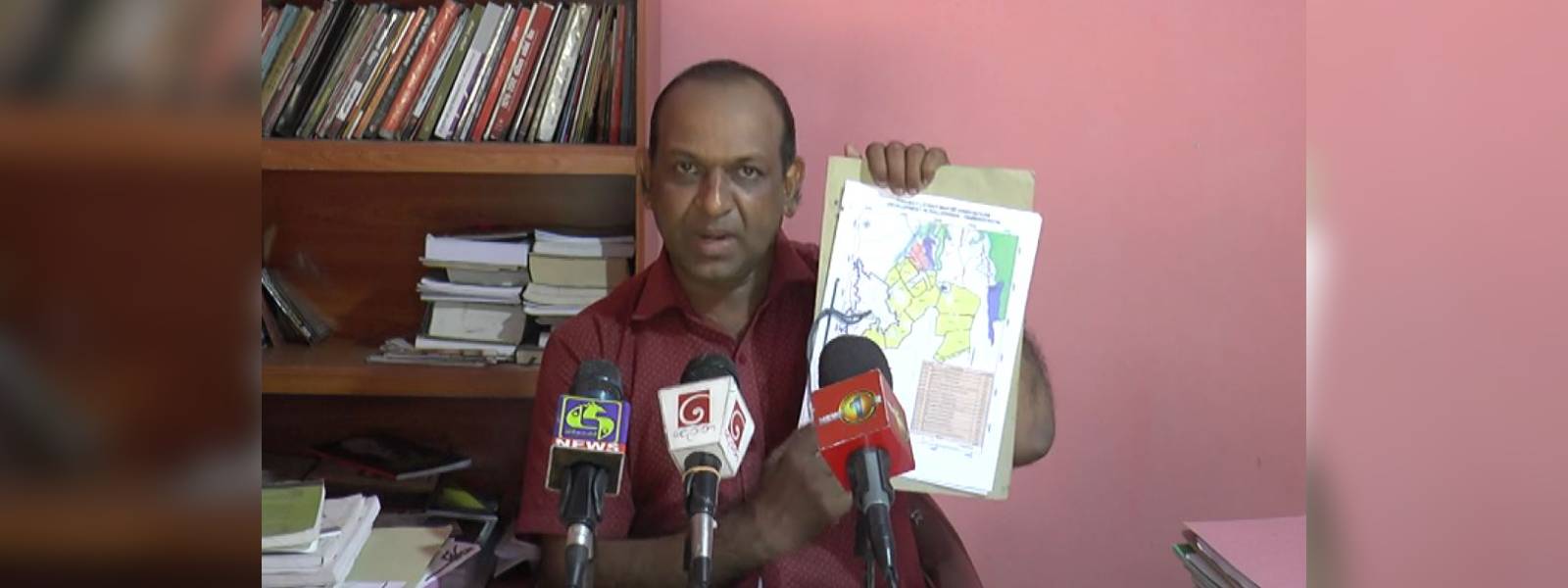 Who has received lands near the Rambakan Oya?