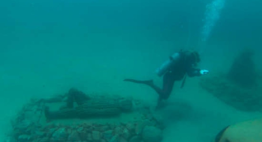 Blue Beach Island Underwater Gallery Opens Off Nirwella Coast Worldakkam