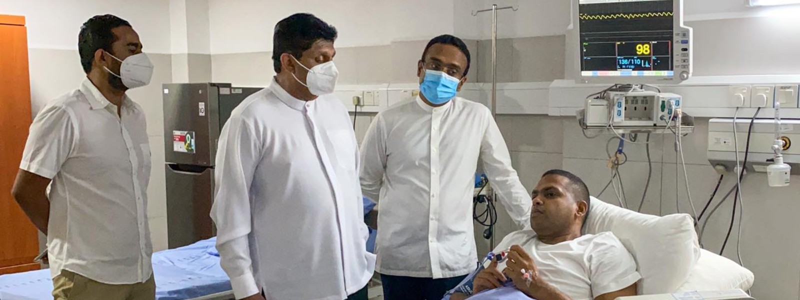 Opposition Leader visits Harin in Hospital