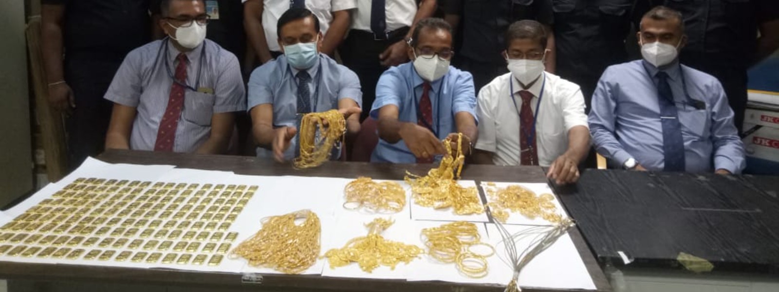 Rs. 317 Million worth Gold Biscuits & Jewellery seized at BIA