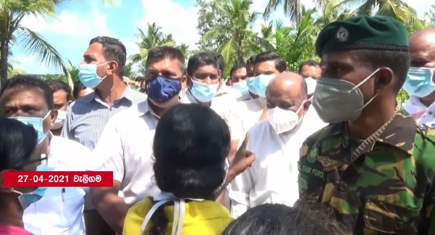 (VIDEO) Parliament Speaker confronted during visit to South of Sri Lanka