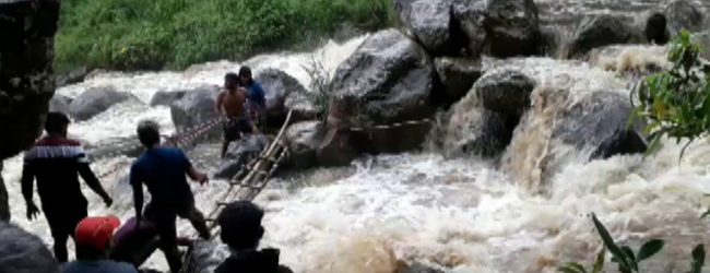 (VIDEO) Daring rescue in Bandarawela; two people swept away by strong currents