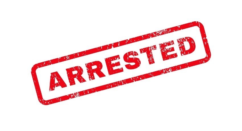 Wheelbarrow pushing man arrested for not wearing a face mask