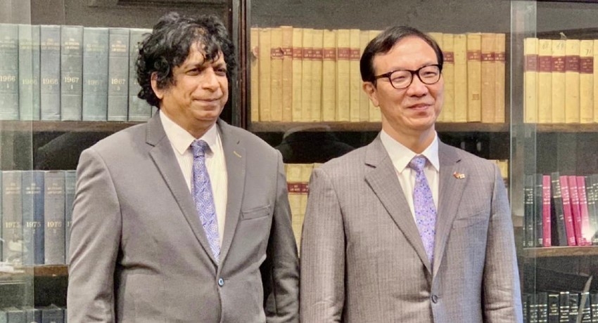 Korean Ambassador calls on Attorney General; discusses legal cooperation