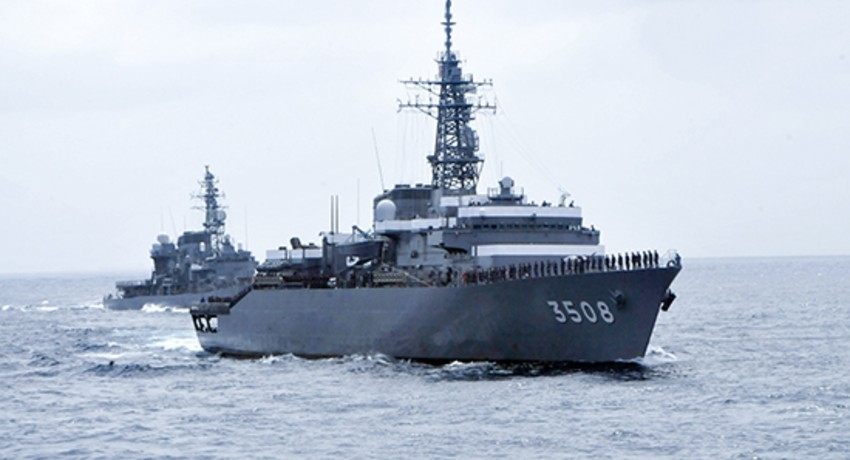 Navy & JMSDF conduct passage exercise off Colombo