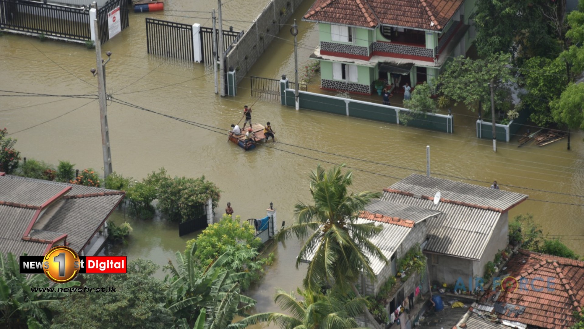 SLAF reconnaissance mission evaluates floods