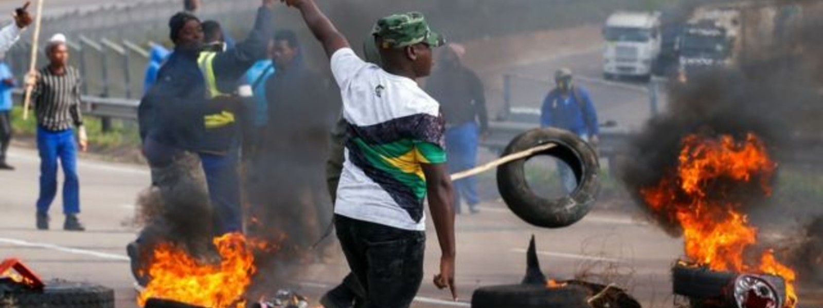 Death toll climbs as South Africa violence spirals