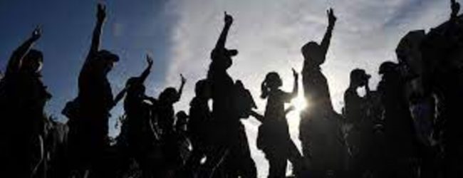 Nurses Trade Unions to strike during lunch today (28)