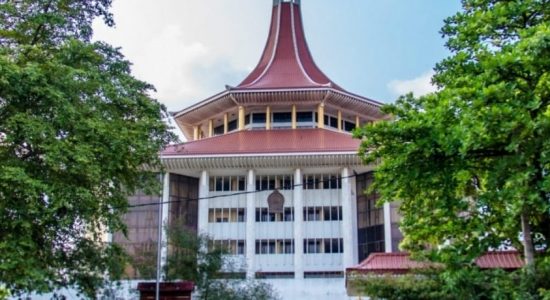 Ranil goes to court against Presidential Commission recommendation