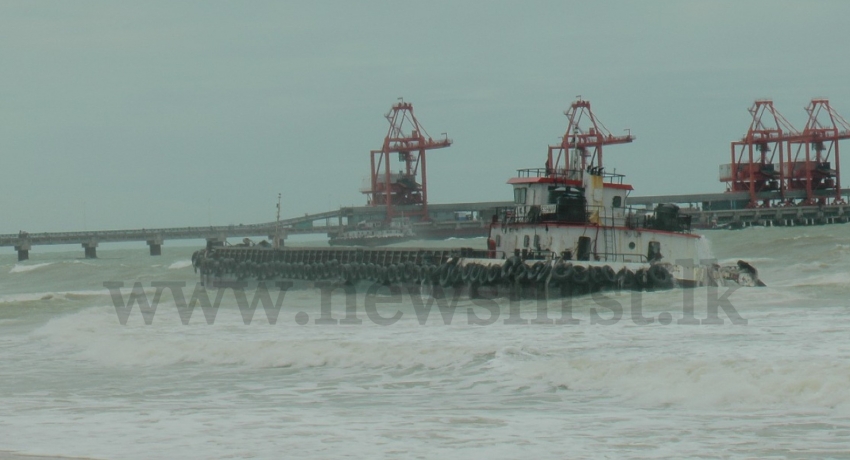 Gale winds push massive barge close to Lankan shores