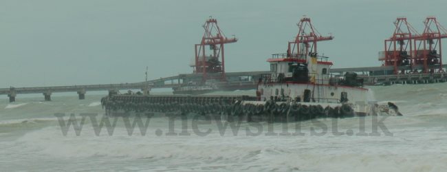 Gale winds push massive barge close to Lankan shores