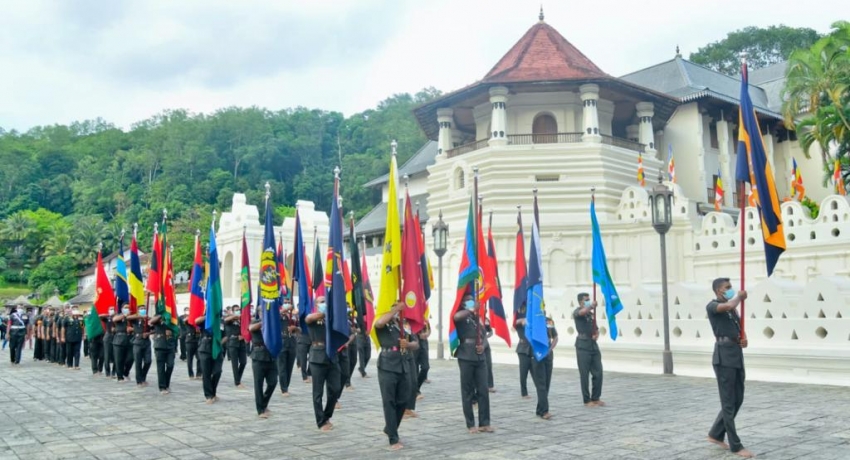 (PICTURES) Army Flags blessed at Temple of the Tooth