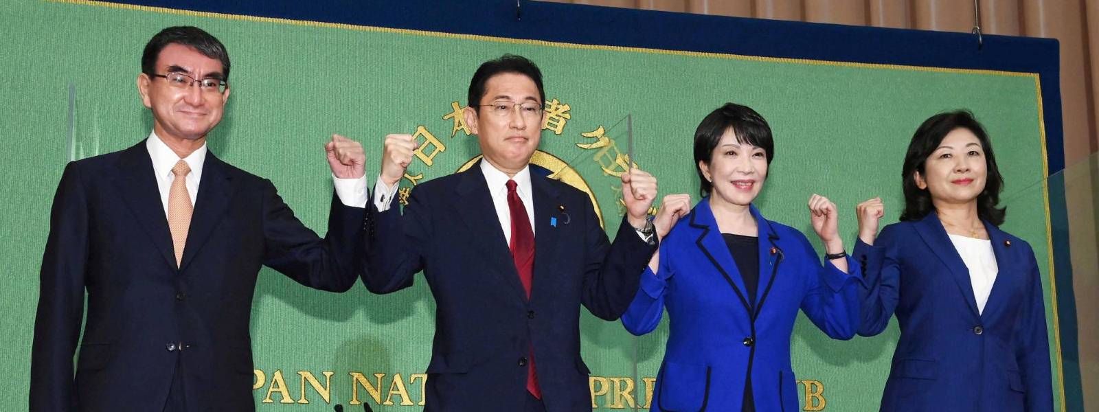Japanese lawmakers commence vote for next PM