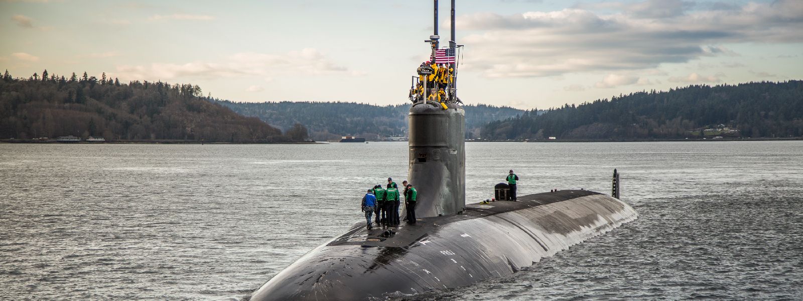 US submarine hits underwater object