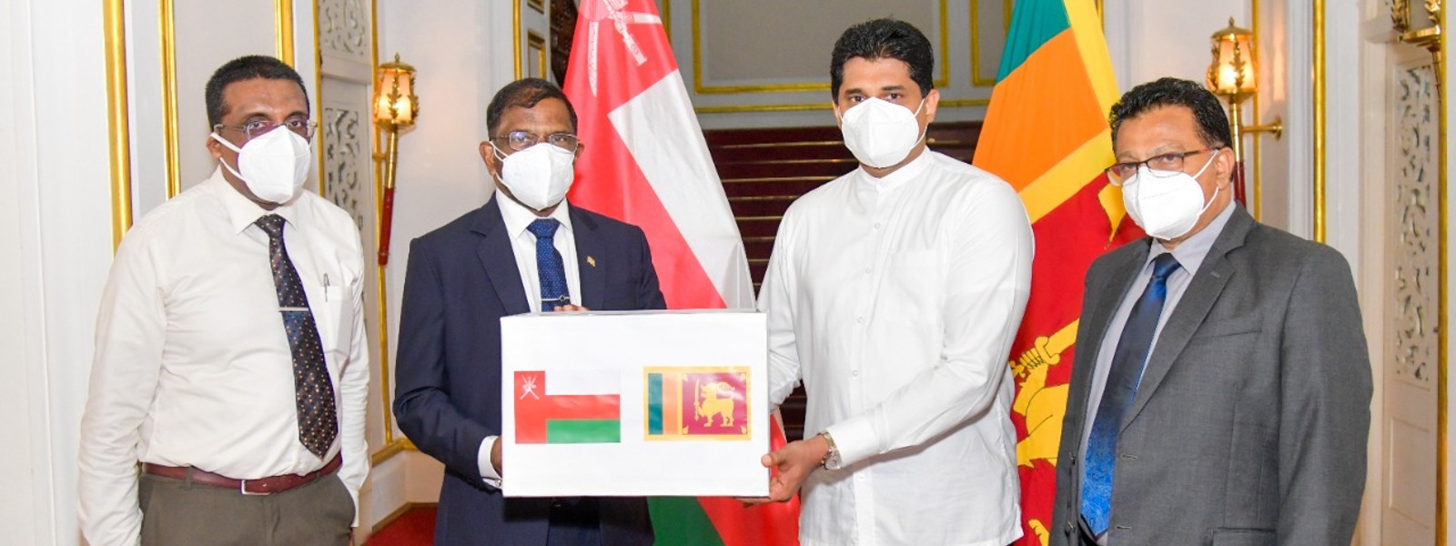 Lankans in Oman donate medical equipment