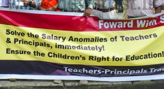 Teachers & Principals protest across the Island, demanding solutions to issues