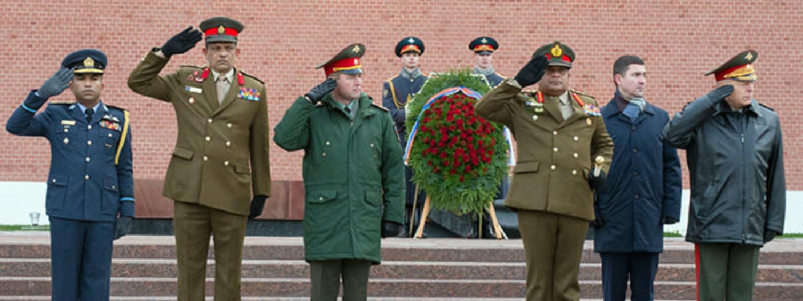 Military Honours to Army Chief in Russia