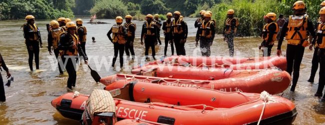 Community-level Swift Water Rescue training begins in Malwatu Oya, Mannar.