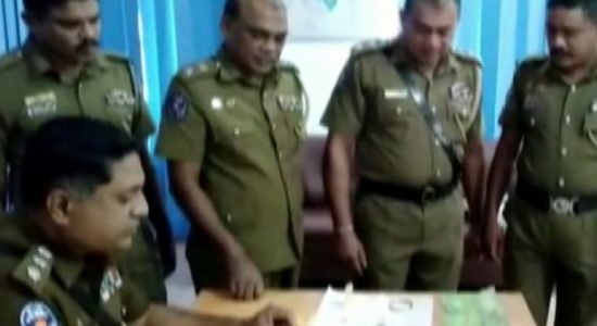 Police arrests suspect with jewelry & Rs. 1.4Mn
