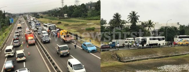 (VIDEO) Accident on expressway leads to massive traffic jam