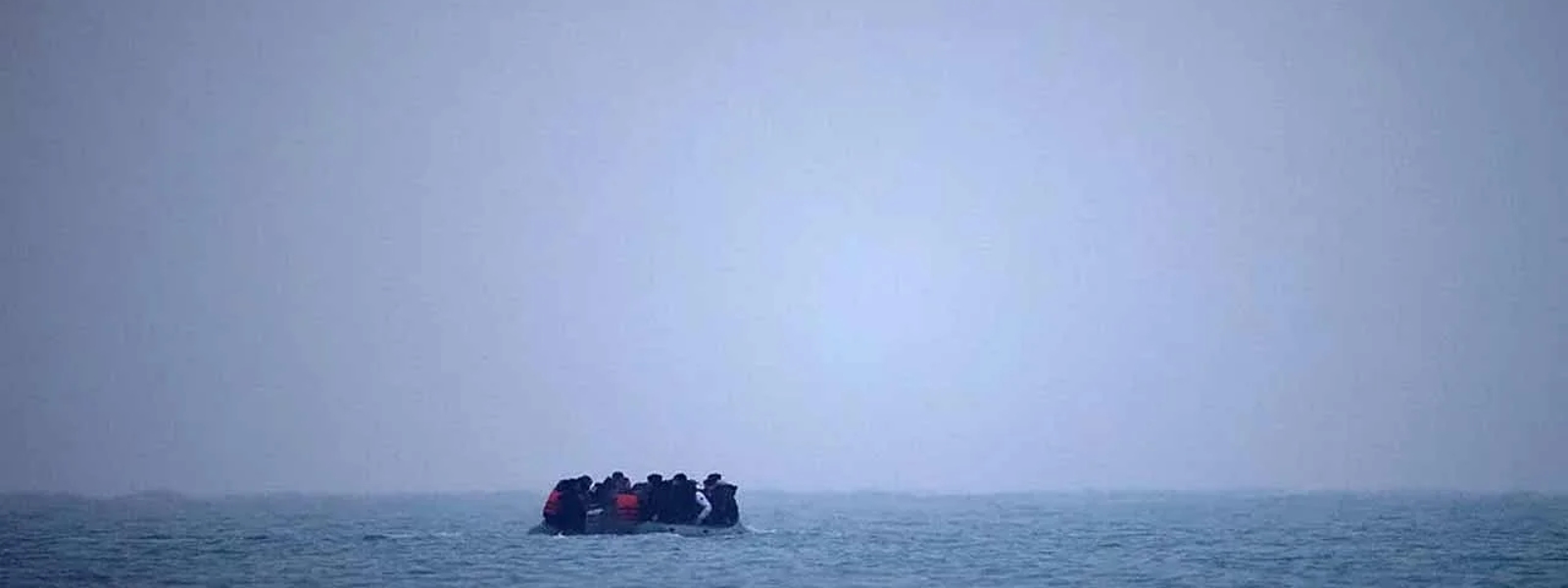 27 migrants drown in English Channel