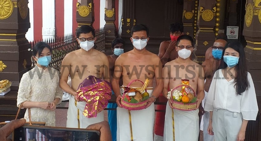 In a rare gesture, Chinese Amb. visits historic Nallur Kovil, respects Jaffna Tradition