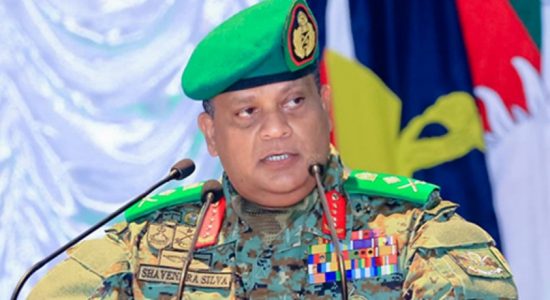 Army Chief in Jaffna, wishes troops for New Year