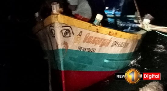 Indian Trawler rams into local fishing boat in Sea of Sri Lanka