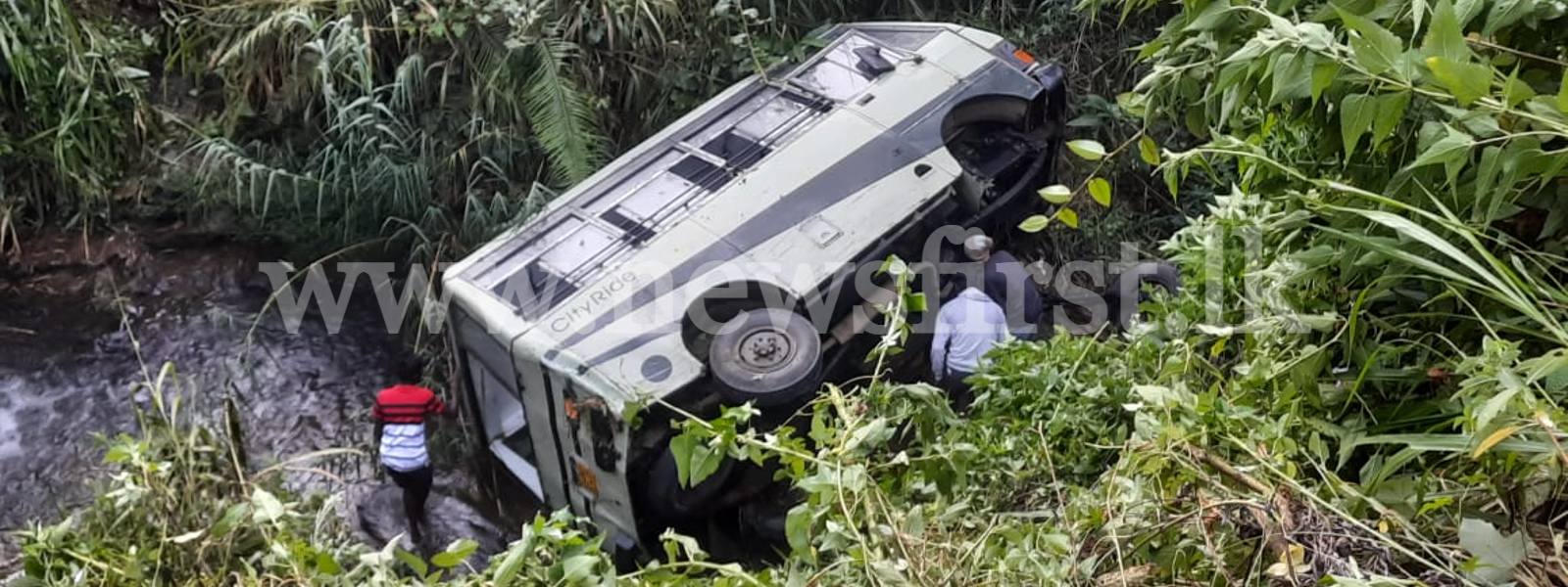 One dead & nine injured after bus falls off cliff