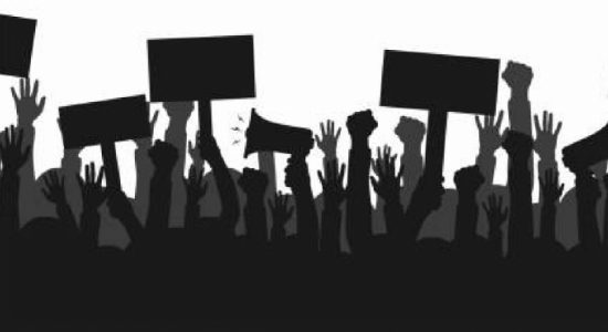 Protests in Colombo & Kurunegala over several demands