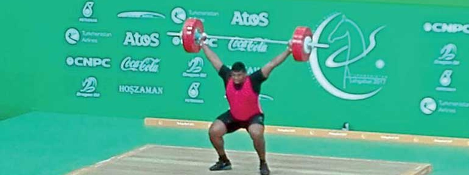 Ushan Charuka wins gold at Singapore Weightlifting