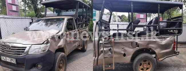 (VIDEO) French tourists terrified as Nandimitra attacks Safari jeep inside Yala