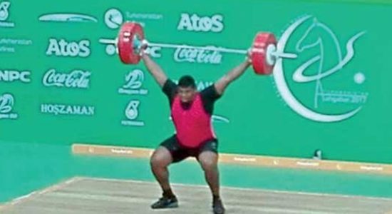Ushan Charuka wins gold at Singapore Weightlifting