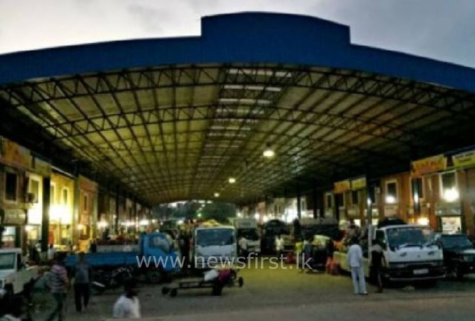 Dambulla vegetable prices drop; Many traders a NO SHOW