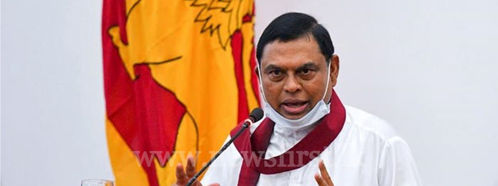 Turn off street lights from today ; Basil Rajapaksa