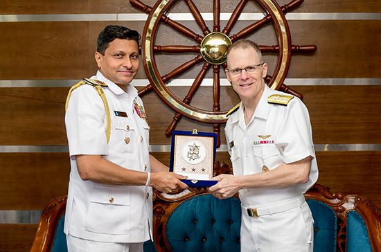Reserve Deputy Commander, U.S. Seventh Fleet calls on Commander of the Navy