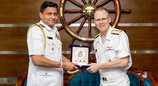 Reserve Deputy Commander, U.S. Seventh Fleet calls on Commander of the Navy