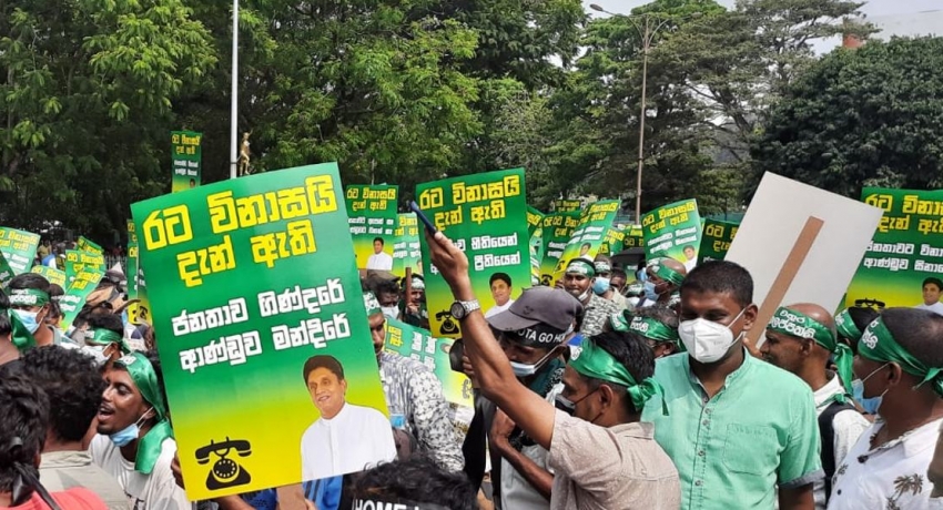 Thousands of Protestors converge on Sri Lankan Presidents Office