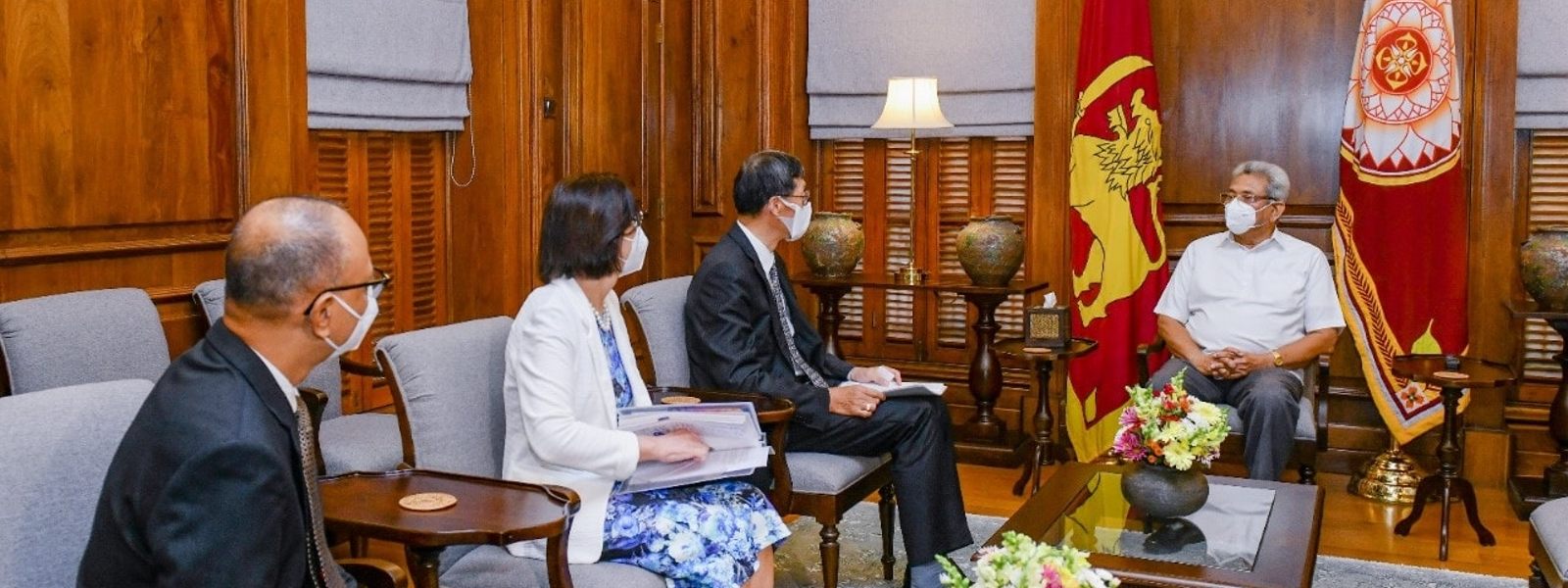 Top IMF delegation meets President