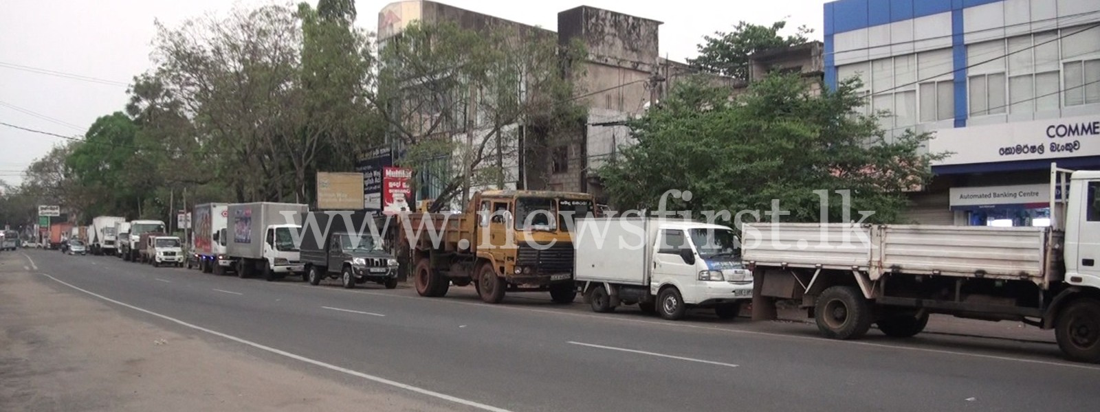 Limited vehicles at fuel queues in Colombo; but high numbers in Kandy, Galle